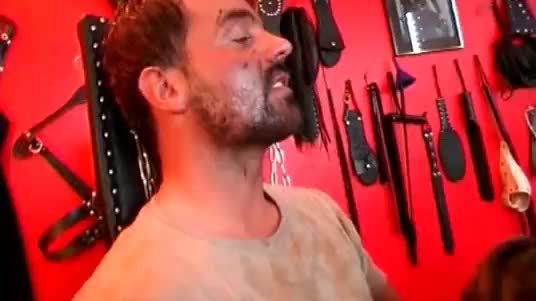 Two sexy brunette sucking dudes big hard