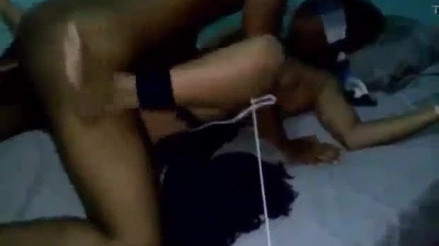 Novia amarrada y cogida. ve más en mexxxicams.com