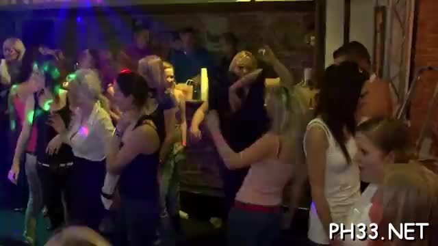 Blonde beauties wants to be screwed hard
